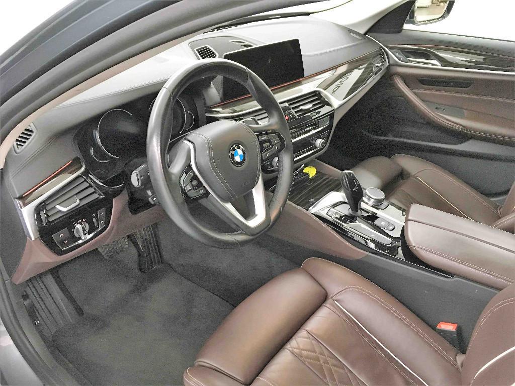 BMW - 525 D TOUR LUXURY